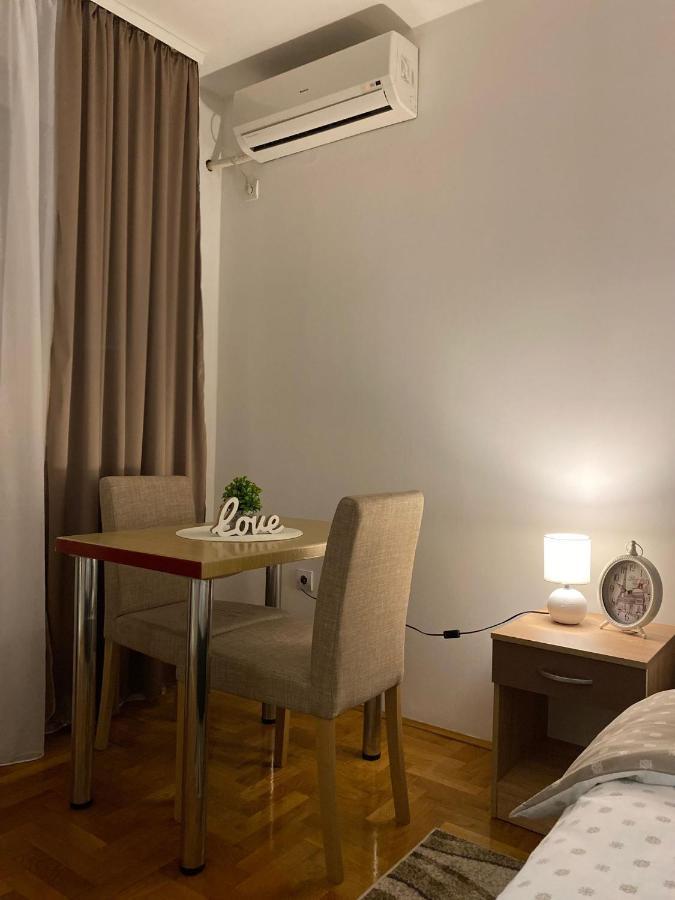 Apartman Ns Dan Centar Novi Sad Eksteriør billede